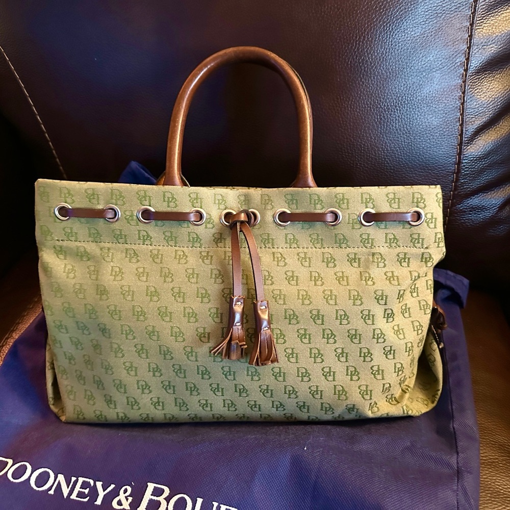 EUC Dooney & Bourke Logo Canvas Satchel w Dustbag